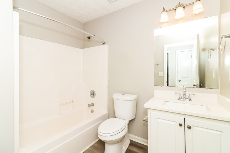 1,965/Mo, 75 Shadowbrooke Cir SW Loganville, GA 30052 Bathroom View