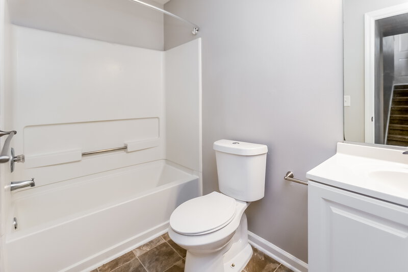 2,155/Mo, 3703 Crescent Hill Ln Acworth, GA 30101 Bathroom View 2