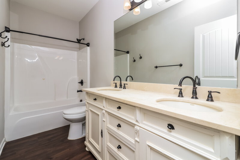 2,645/Mo, 376 Ivy Chase Loop Dallas, GA 30157 Bathroom View 2