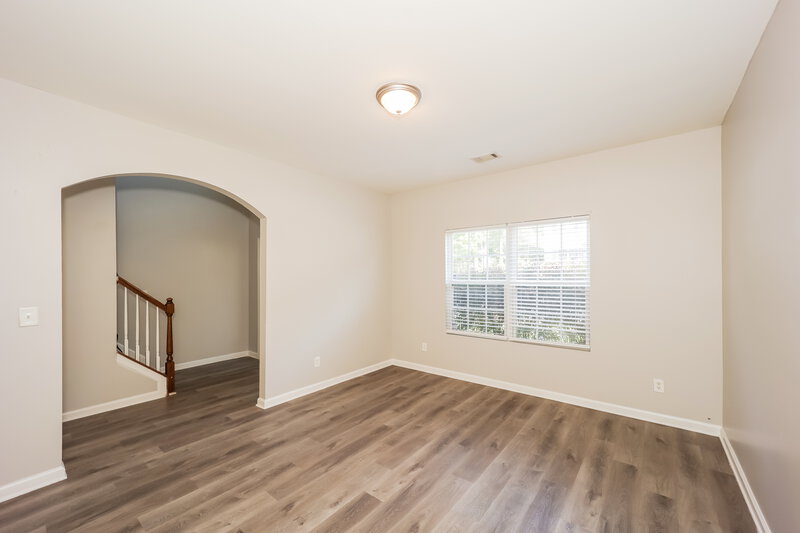 2,340/Mo, 5011 Upper Elm St Atlanta, GA 30349 Living Room View