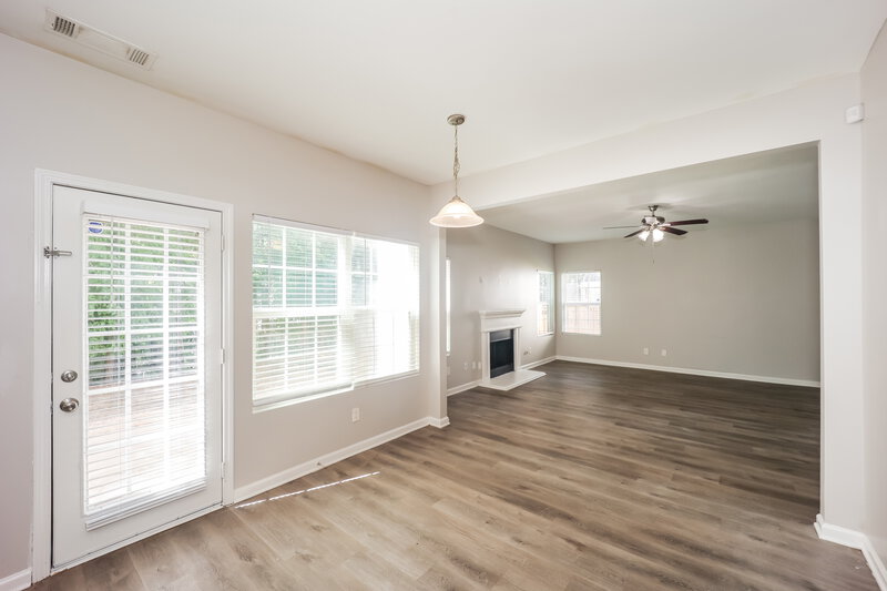 2,340/Mo, 5011 Upper Elm St Atlanta, GA 30349 Breakfast Nook View