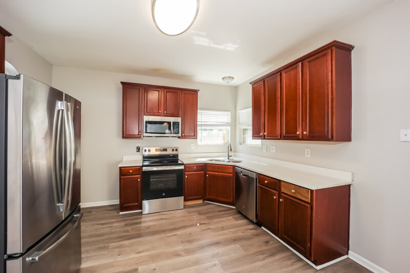 2,340/Mo, 5011 Upper Elm St Atlanta, GA 30349 Kitchen View 2