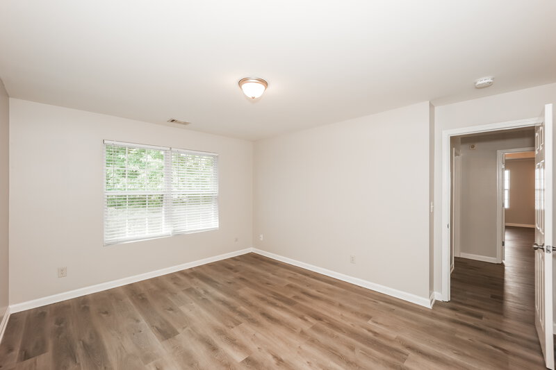 2,340/Mo, 5011 Upper Elm St Atlanta, GA 30349 Bedroom View 3