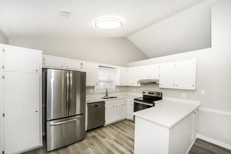 2,340/Mo, 2106 Winsburg Dr Kennesaw, GA 30144 Kitchen View