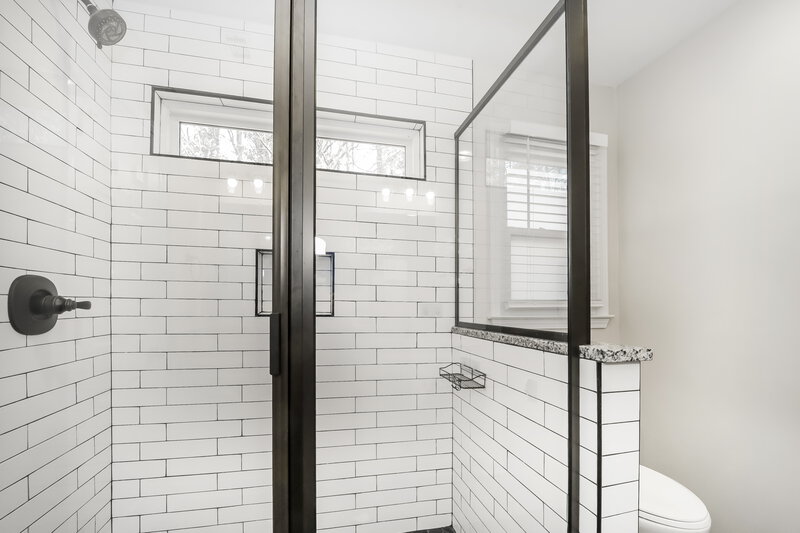 2,340/Mo, 2106 Winsburg Dr Kennesaw, GA 30144 Main Bathroom View 2