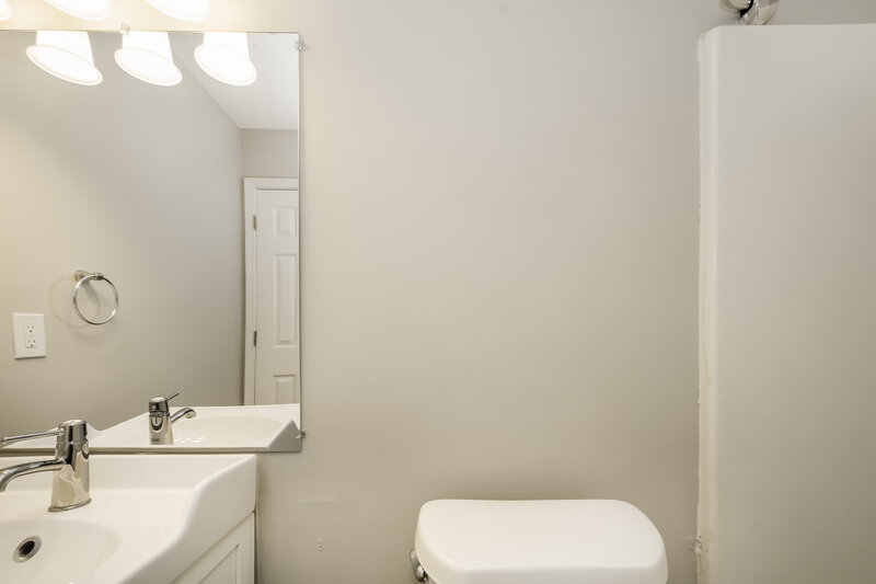 2,340/Mo, 2106 Winsburg Dr Kennesaw, GA 30144 Bathroom View