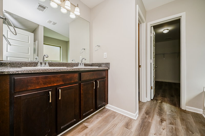2,385/Mo, 1156 Werre Way Locust Grove, GA 30248 Main Bathroom View