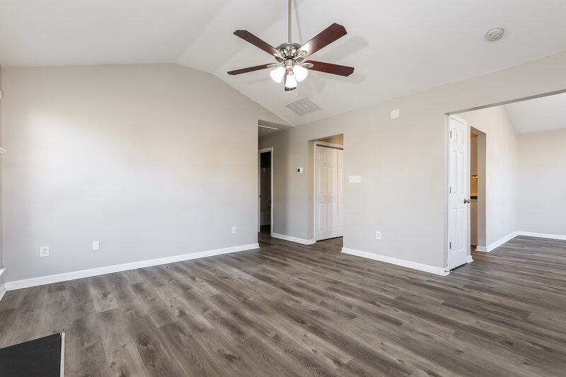 2,500/Mo, 5687 Eagles Feather Ln Riverdale, GA 30274 Living Room View