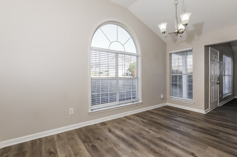 2,500/Mo, 5687 Eagles Feather Ln Riverdale, GA 30274 Dining Room View