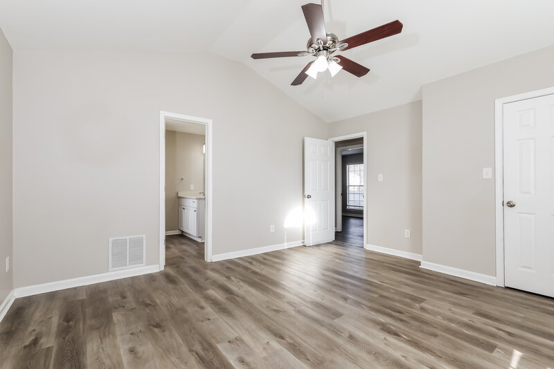2,500/Mo, 5687 Eagles Feather Ln Riverdale, GA 30274 Main Bedroom View 2