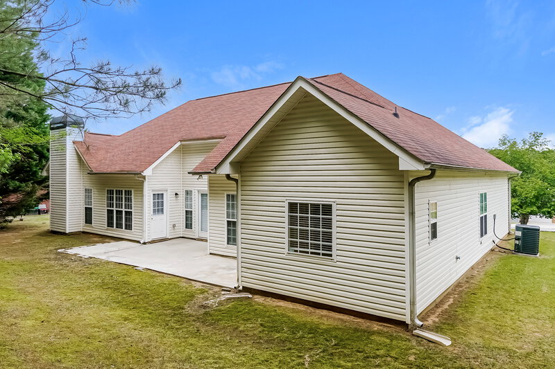 3,230/Mo, 675 Togwatee Pass Hampton, GA 30228 Rear View