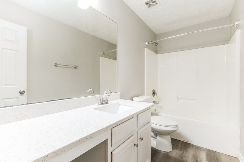 2,040/Mo, 1550 Leonard St Hampton, GA 30228 Bathroom View