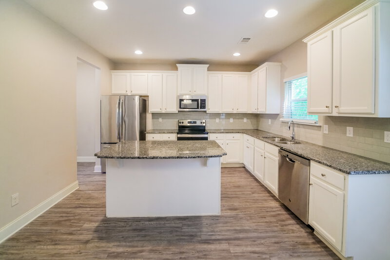 2,245/Mo, 313 Kenmore Ct Villa Rica, GA 30180 Kitchen View