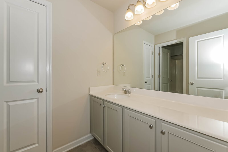 1,875/Mo, 7524 Congregation St Fairburn, GA 30291 Bathroom View