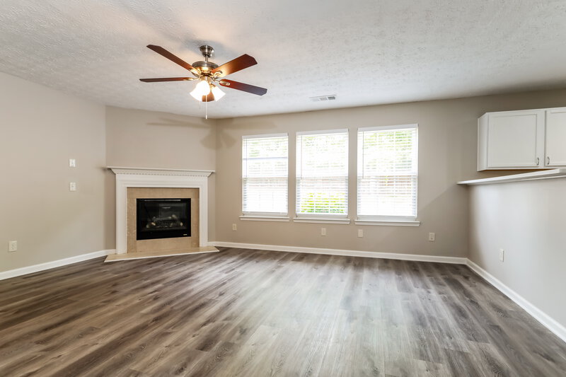3,910/Mo, 1304 Ivey Pointe Dr Lawrenceville, GA 30045 Living Room View 2