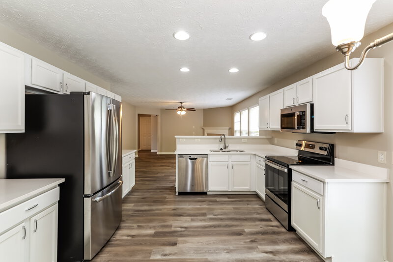 3,910/Mo, 1304 Ivey Pointe Dr Lawrenceville, GA 30045 Kitchen View
