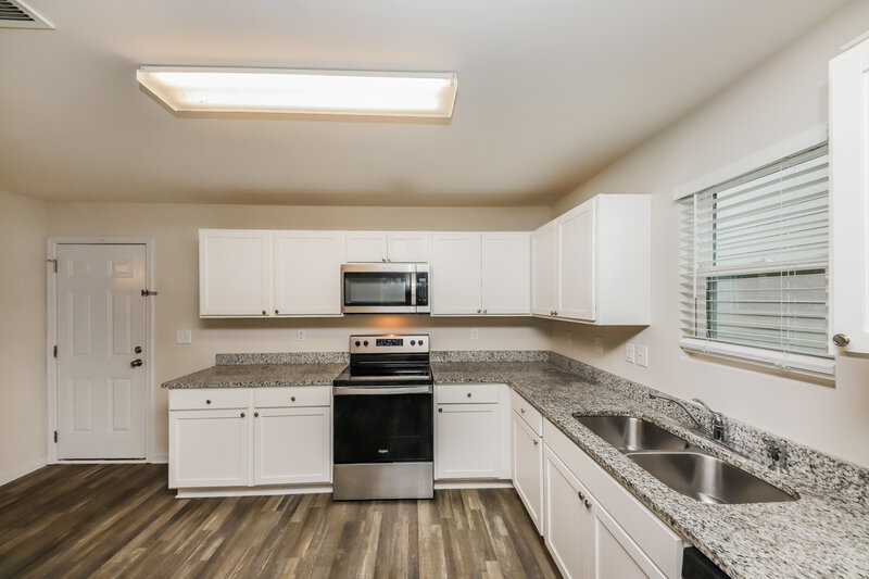 1,770/Mo, 397 Jada Ln Villa Rica, GA 30180 Kitchen View 2