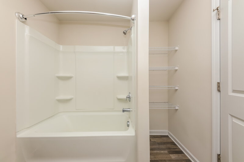 1,770/Mo, 397 Jada Ln Villa Rica, GA 30180 Main Bathroom View 2