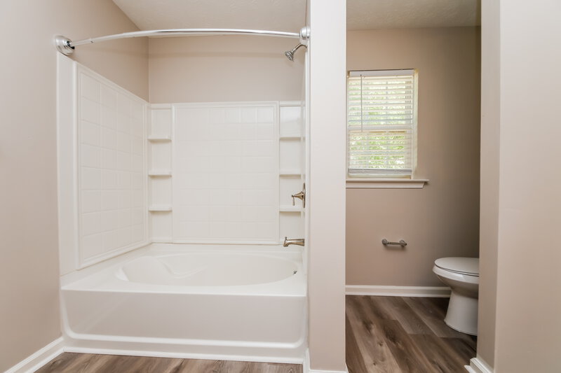 1,860/Mo, 387 Topaz Dr Dallas, GA 30132 Bathroom View 2