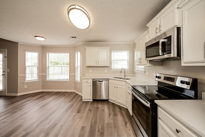2,375/Mo, 1375 Lafayette Square McDonough, GA 30252 Kitchen View