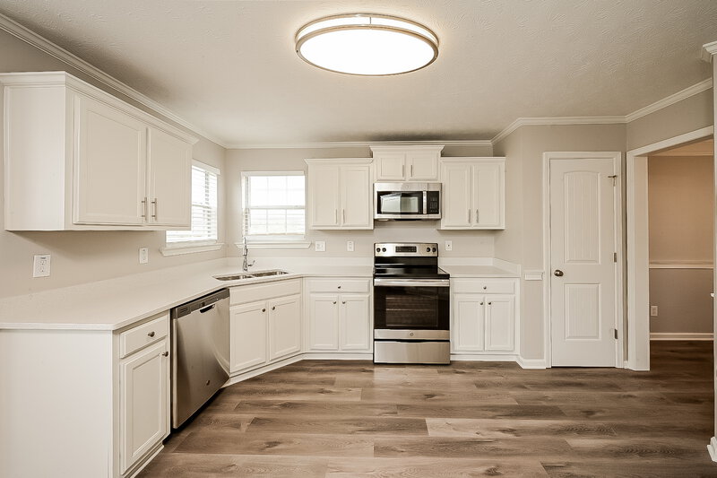 2,375/Mo, 1375 Lafayette Square McDonough, GA 30252 Kitchen View 2