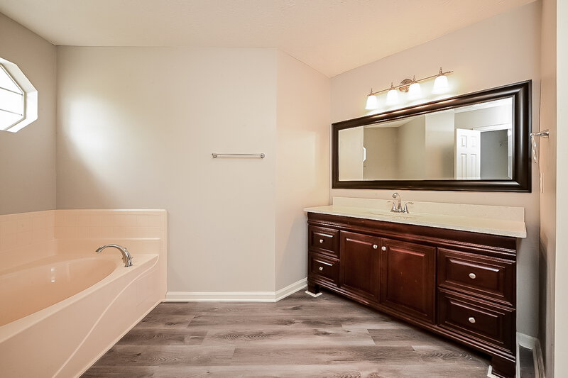 2,375/Mo, 1375 Lafayette Square McDonough, GA 30252 Main Bathroom View 2