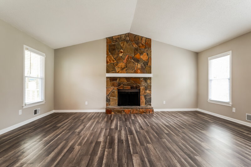 2,040/Mo, 460 Bay Lake Pass Lawrenceville, GA 30046 Living Room View