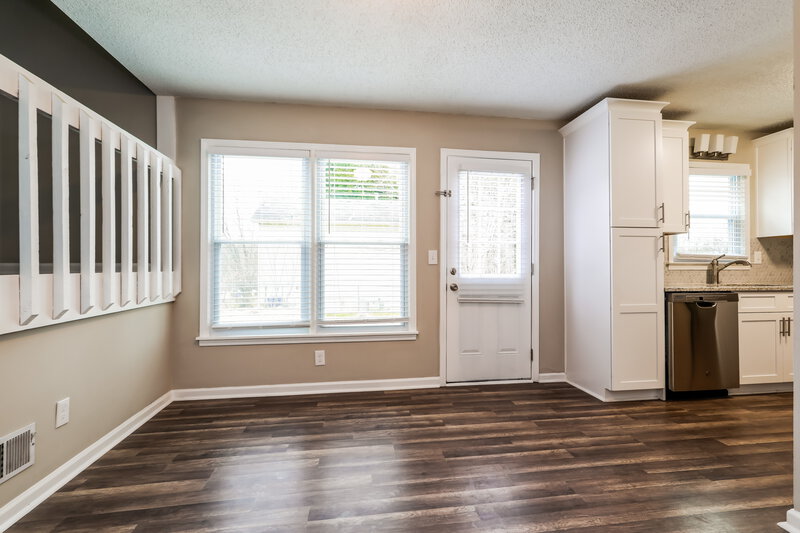 2,040/Mo, 460 Bay Lake Pass Lawrenceville, GA 30046 Dining Room View