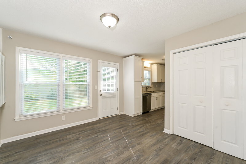 1,935/Mo, 460 Bay Lake Pass Lawrenceville, GA 30046 Dining Room View