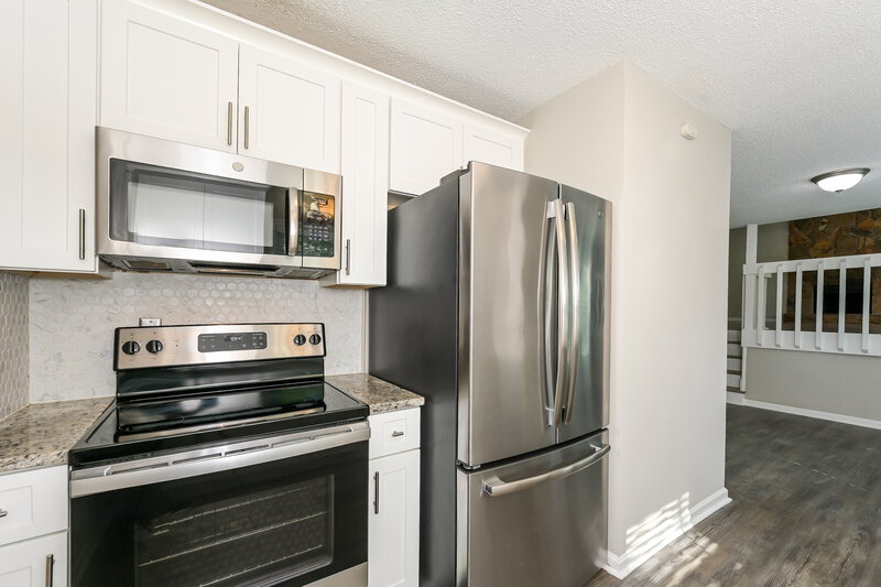 1,935/Mo, 460 Bay Lake Pass Lawrenceville, GA 30046 Kitchen View 2