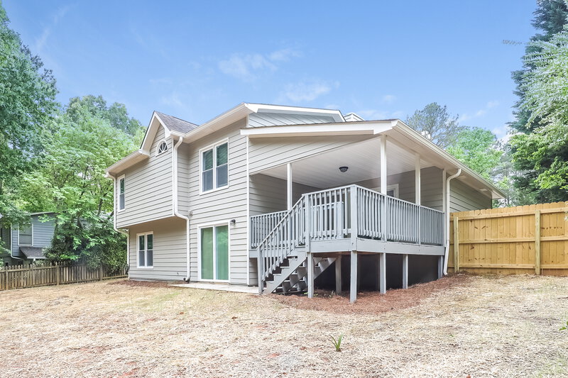 0/Mo, 129 Summer Brooke Peachtree City, GA 30269 Side View