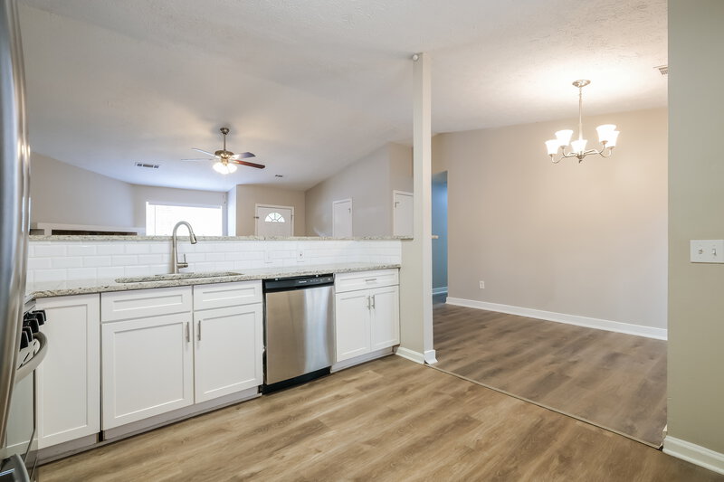 1,730/Mo, 5175 Sugar Crest Dr Sugar Hill, GA 30518 Dining Room View