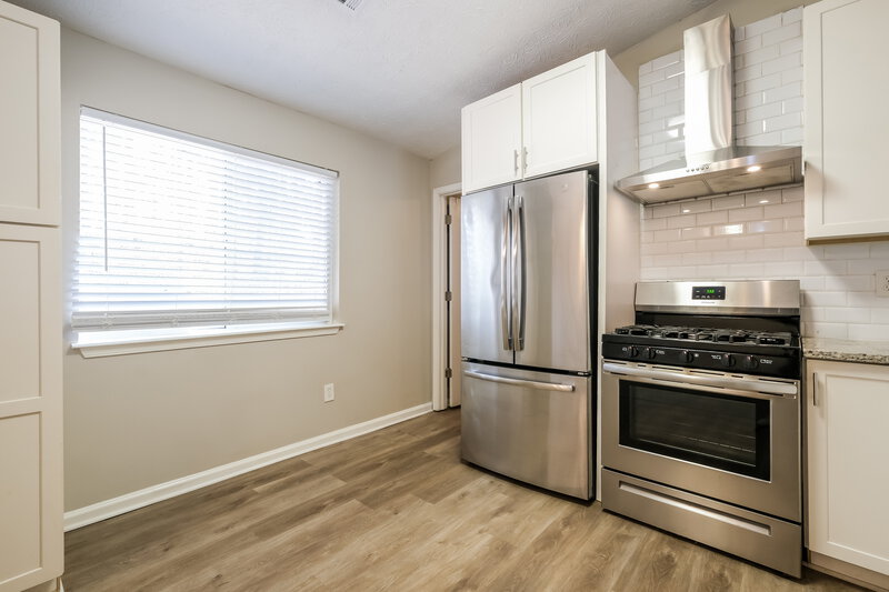 1,730/Mo, 5175 Sugar Crest Dr Sugar Hill, GA 30518 Kitchen View 2