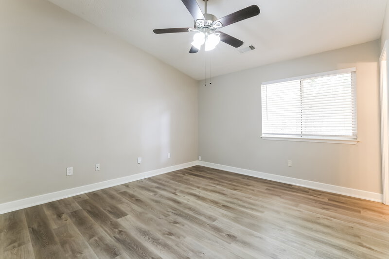 1,730/Mo, 5175 Sugar Crest Dr Sugar Hill, GA 30518 Main Bedroom View