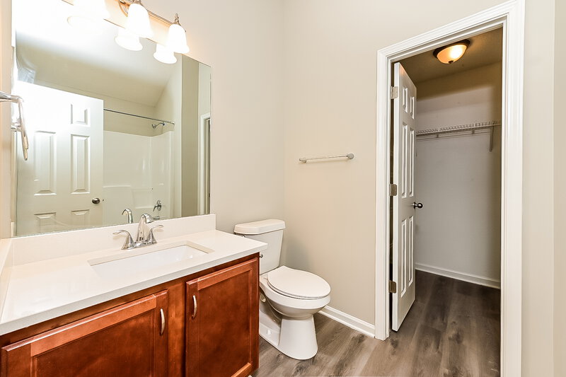 1,635/Mo, 535 Barshay Dr Covington, GA 30016 Main Bathroom View