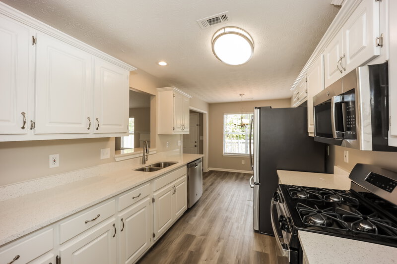 2,460/Mo, 11744 Spring Lake Way Fayetteville, GA 30215 Kitchen View
