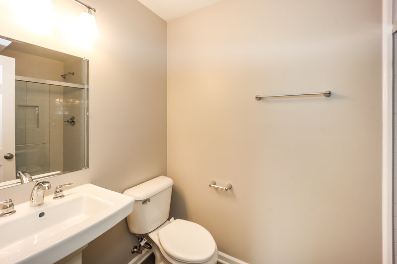 2,460/Mo, 11744 Spring Lake Way Fayetteville, GA 30215 Bathroom View