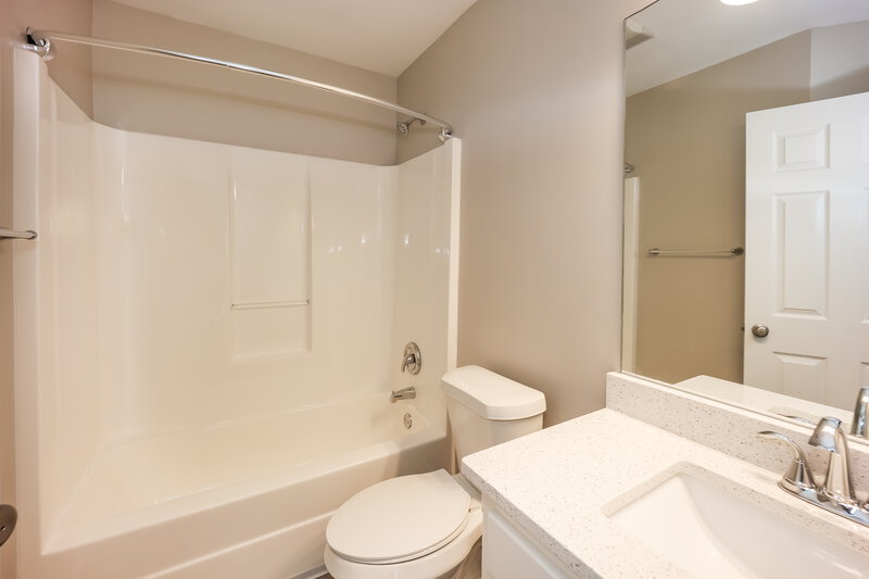 2,460/Mo, 11744 Spring Lake Way Fayetteville, GA 30215 Bathroom View 2