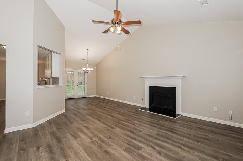 1,915/Mo, 6274 Varnay Ct Lithonia, GA 30038 Living Room View 2