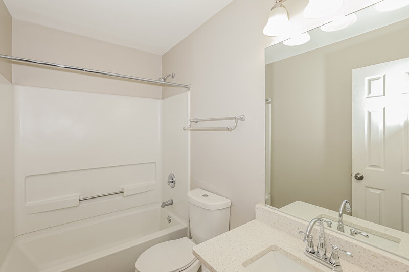 1,915/Mo, 6274 Varnay Ct Lithonia, GA 30038 Bathroom View