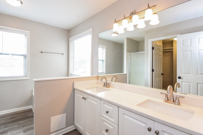 2,515/Mo, 403 Mt Vernon Ct Woodstock, GA 30189 Main Bathroom View