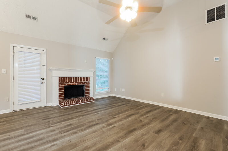 1,915/Mo, 5212 Summer Brooke Ct Union City, GA 30291 Living Room View