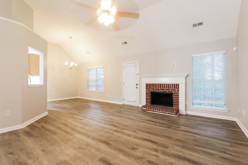 1,915/Mo, 5212 Summer Brooke Ct Union City, GA 30291 Living Room View 2