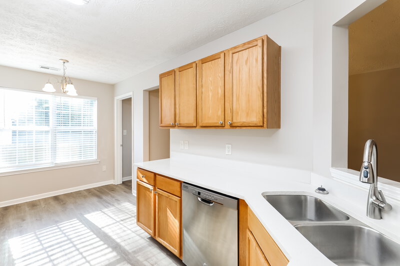 1,915/Mo, 5212 Summer Brooke Ct Union City, GA 30291 Kitchen View