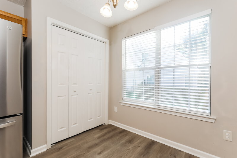 1,915/Mo, 5212 Summer Brooke Ct Union City, GA 30291 Bedroom View 3