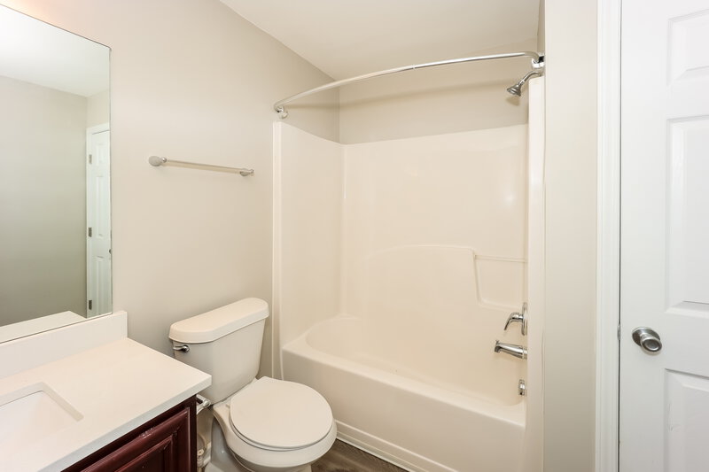3,480/Mo, 6109 Hemperly Rd Atlanta, GA 30349 Bathroom View