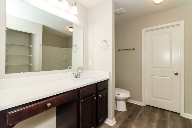 1,765/Mo, 12 Dusty Dr Cartersville, GA 30120 Main Bathroom View