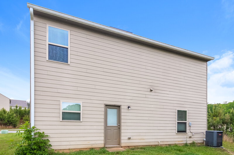2,450/Mo, 12 Dusty Dr Cartersville, GA 30120 Rear View