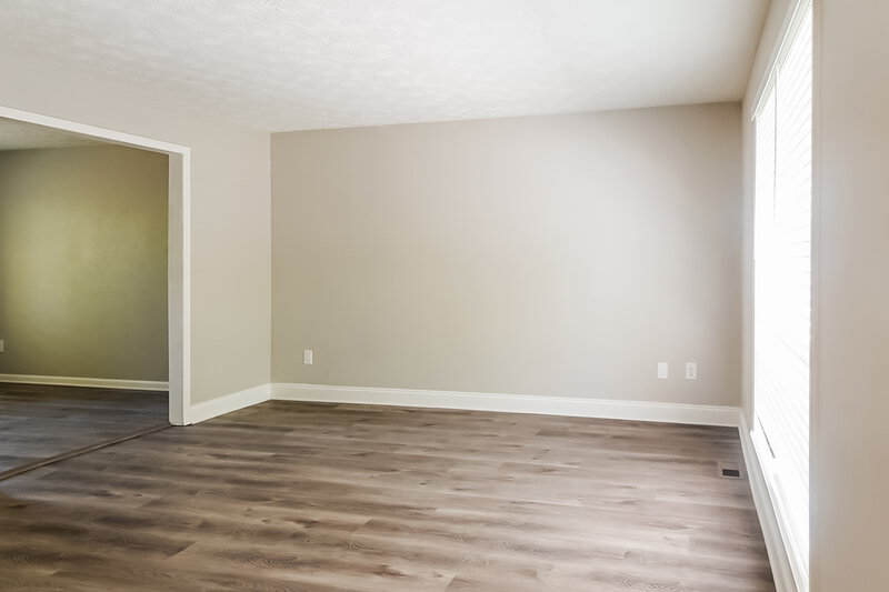 2,490/Mo, 4465 Highland Pl NE Marietta, GA 30066 Family Room View