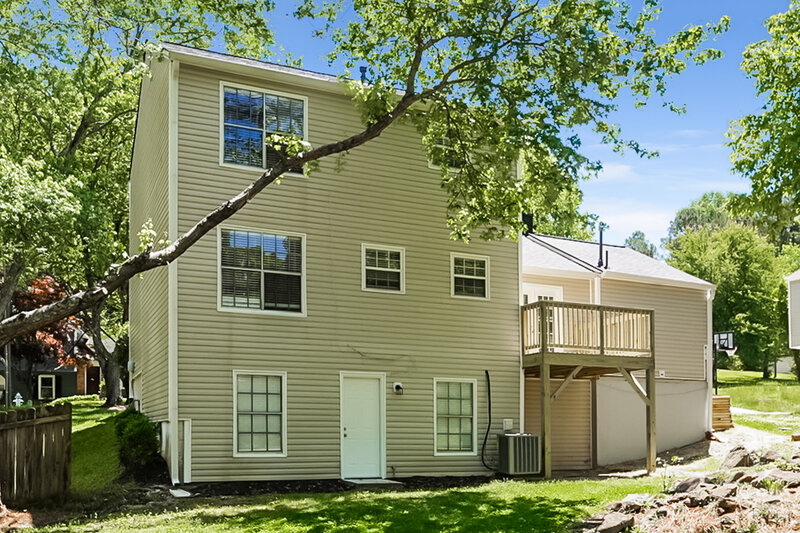 2,490/Mo, 4465 Highland Pl NE Marietta, GA 30066 Rear View